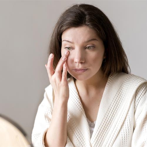cortisol face: cosa c'è di vero nel trend che sta invadendo i social