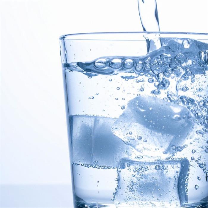 caldo in arrivo e idratazione: i consigli degli esperti per l’estate